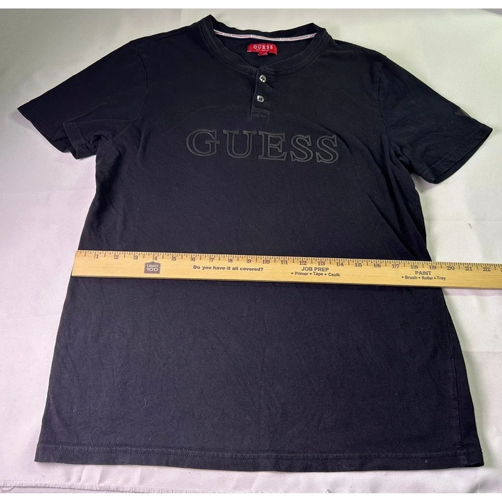 Guess Los Angeles Men's Black Henley Shirt Short Sleeve Embossed Logo Size Large - Picture 6 of 9